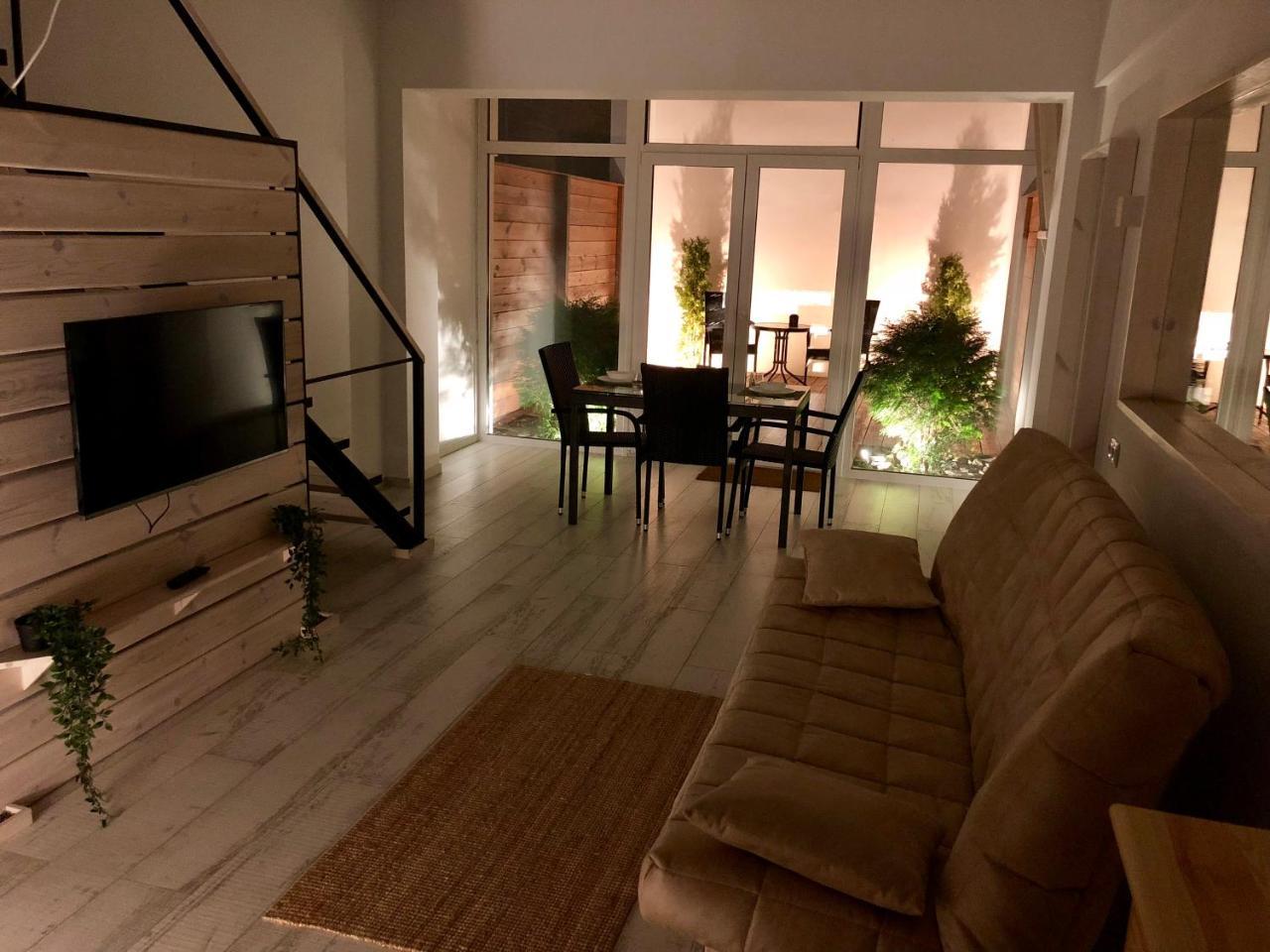 2-Level Apartments With Terrace In The Center Of Витебск Екстериор снимка